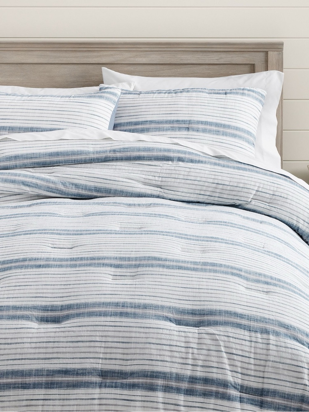 Pottery Barn Teen Sunwashed Stripe Quilt size Full/Queen NEW